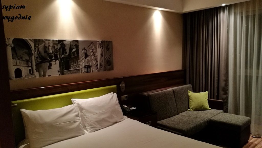 pokój w hotelu Hampton by Hilton Kraków - obok Tauron Areny