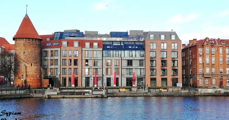 Hilton Gdańsk - fasada