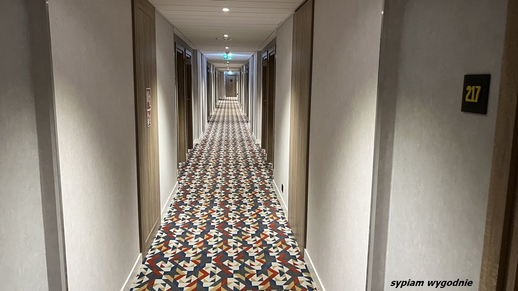 korytarz w warszawskim hotelu