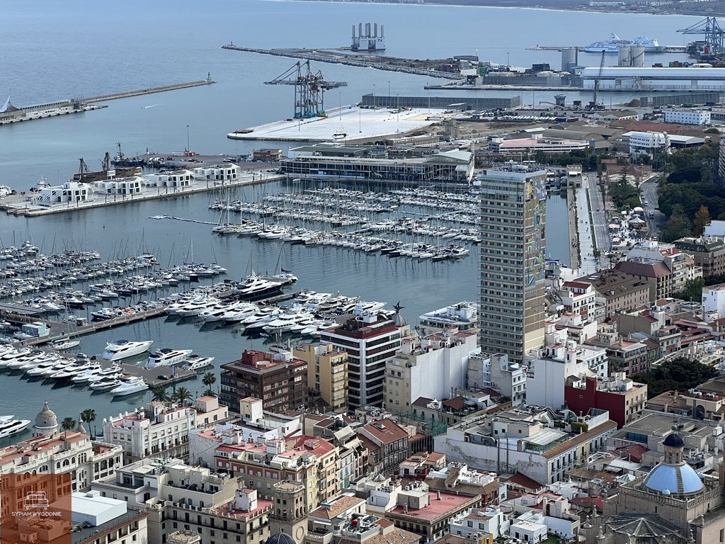 Panorama z zamku de Sante Barbara w Alicante